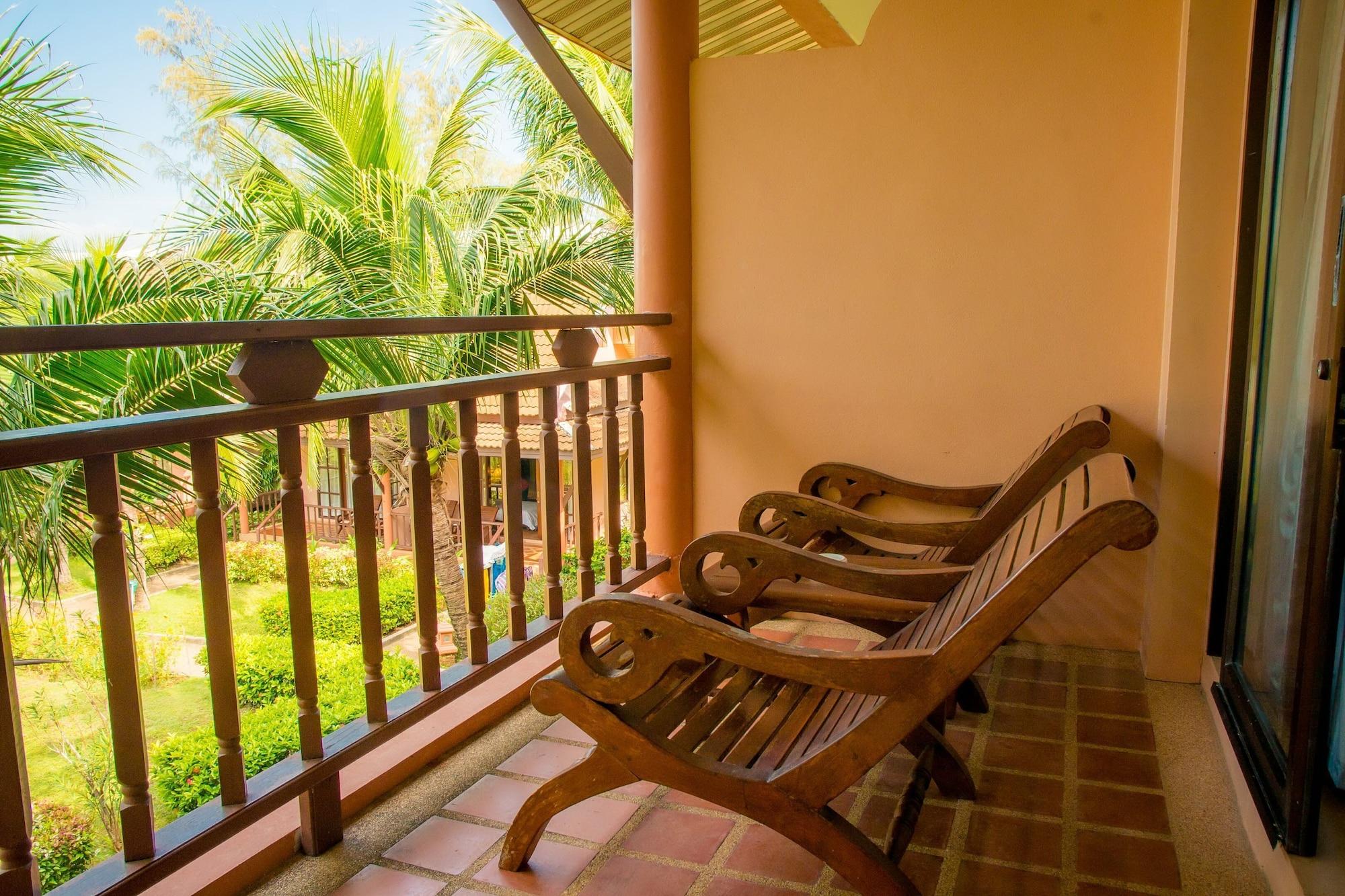 Lanta Casuarina Beach Resort - Sha Plus Koh Lanta Exterior photo