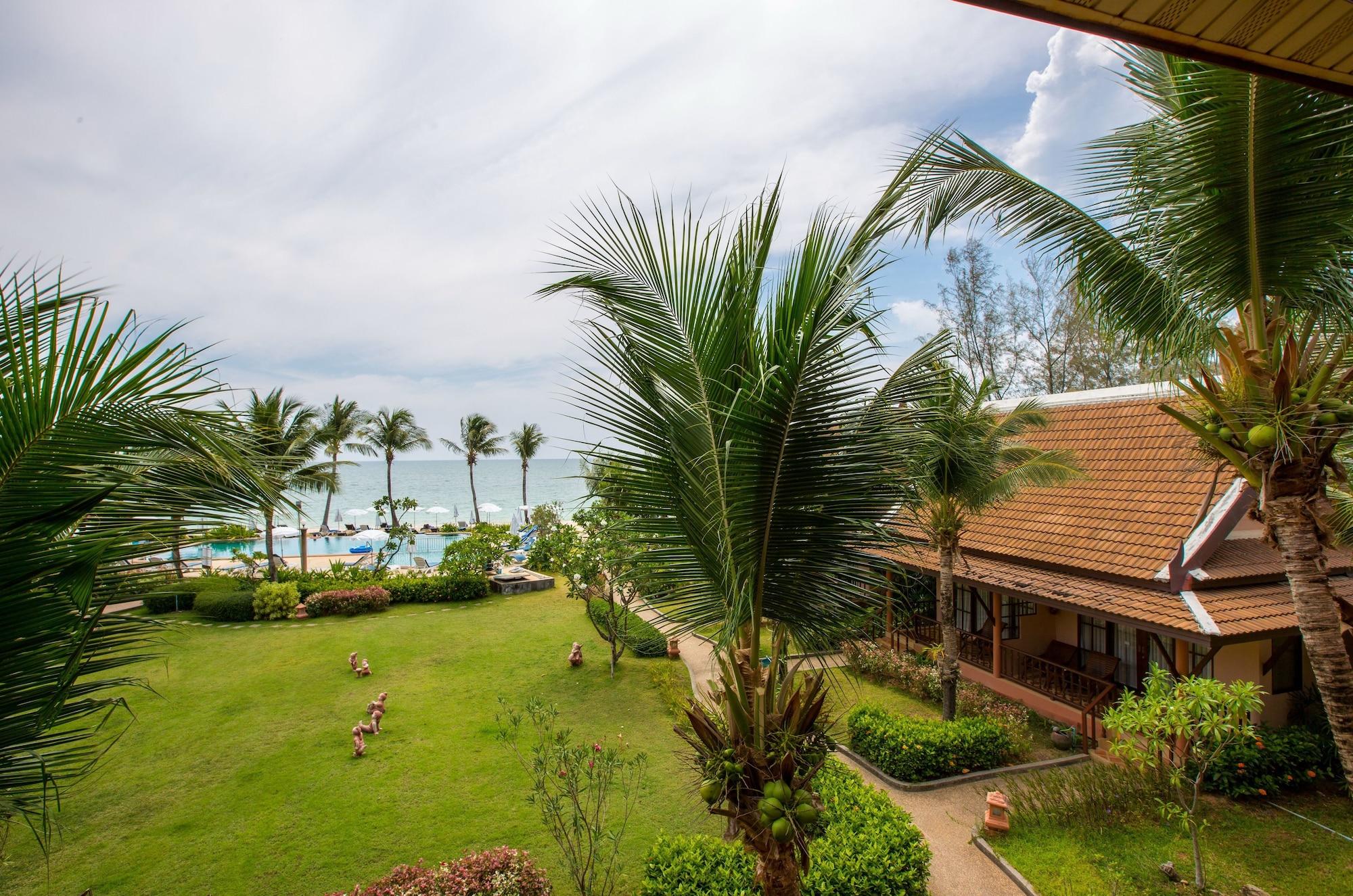 Lanta Casuarina Beach Resort - Sha Plus Koh Lanta Exterior photo